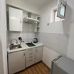 Cozy House On Vanceti Street بيت للعطل