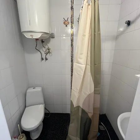 Cozy House On Vanceti Street Дом отдыха