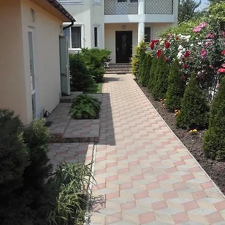 Cozy House On Vanceti Street 別荘 *