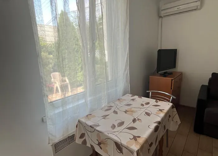 Nyaraló Cozy House On Vanceti Street